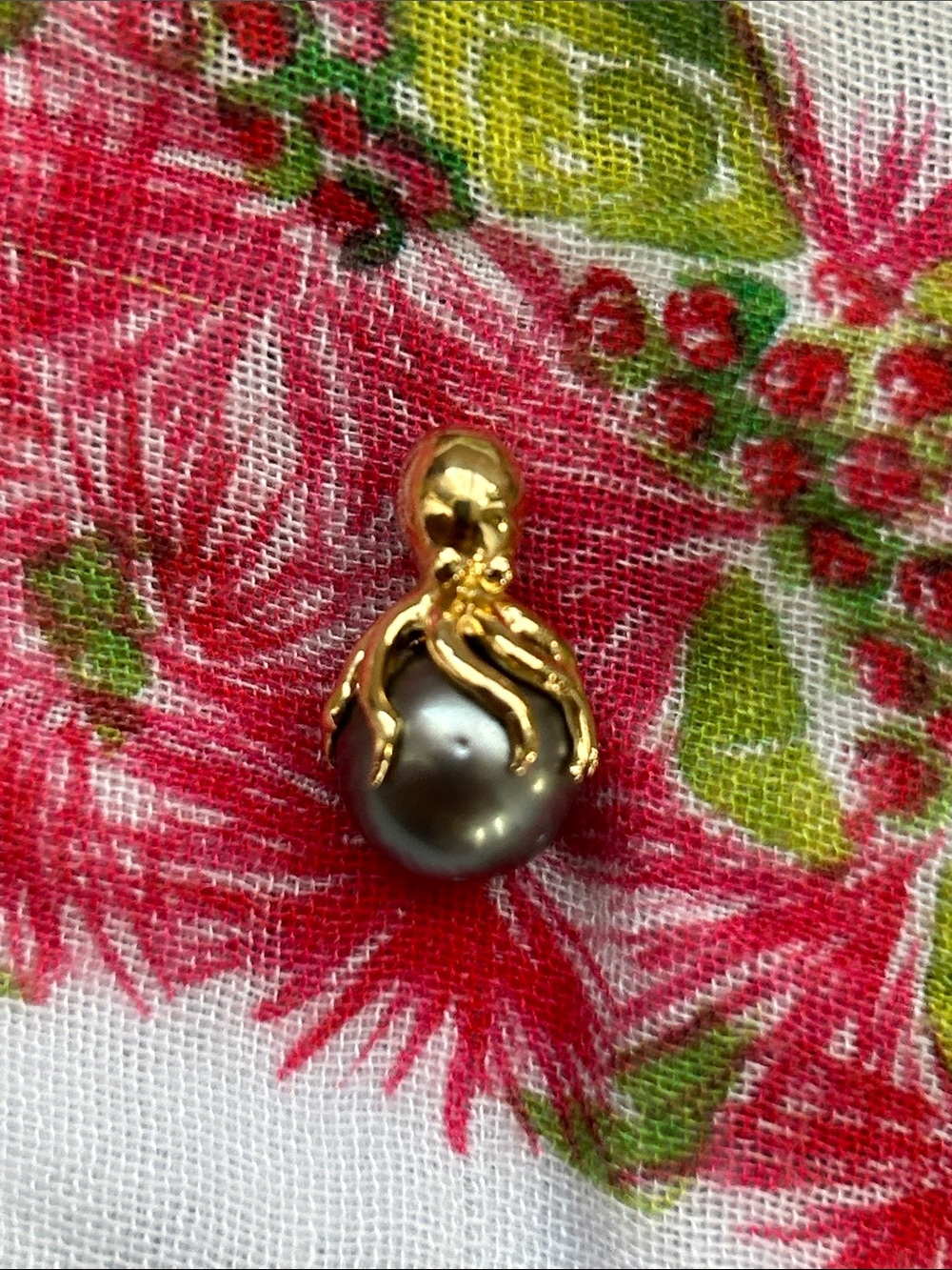 14k Gold Octopus Pendant with Gray Pearl